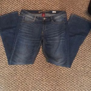 Medium wash bootcut Arizona jeans